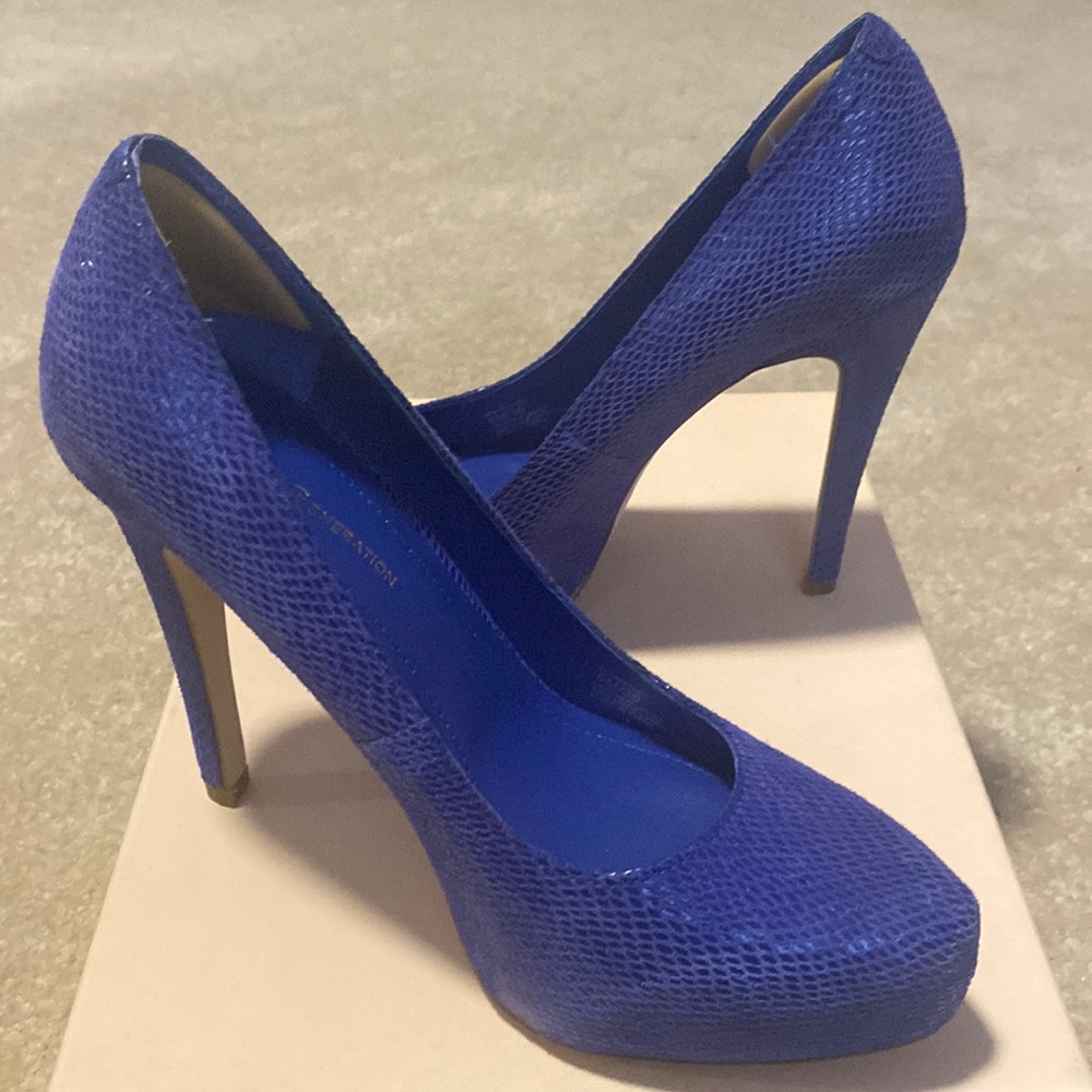 BCBG Parade pumps